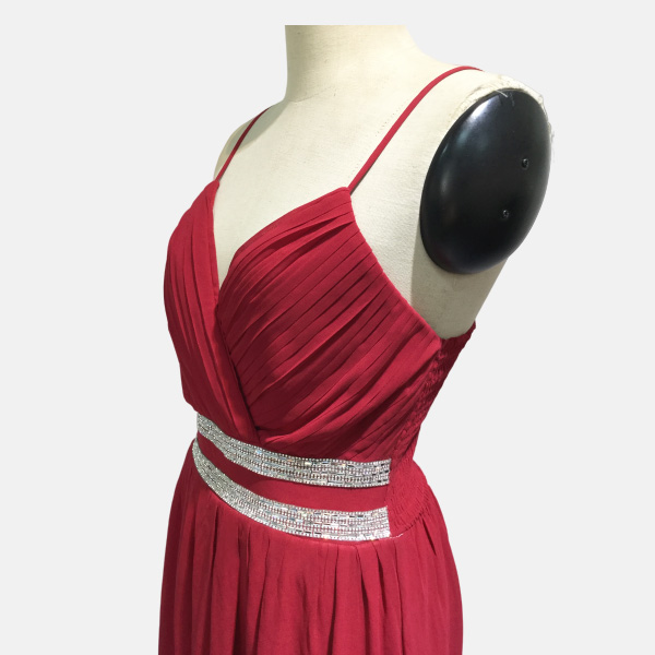 如何選擇合適的女裝定制廠家